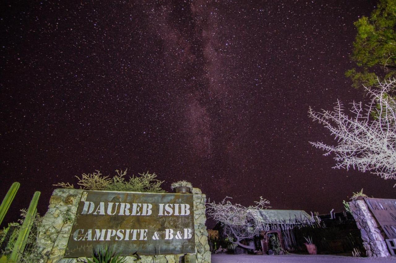 Daureb Isib Campsite And B&B Uis Exteriér fotografie